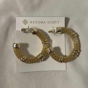 Kendra Scott Maya earrings in gold